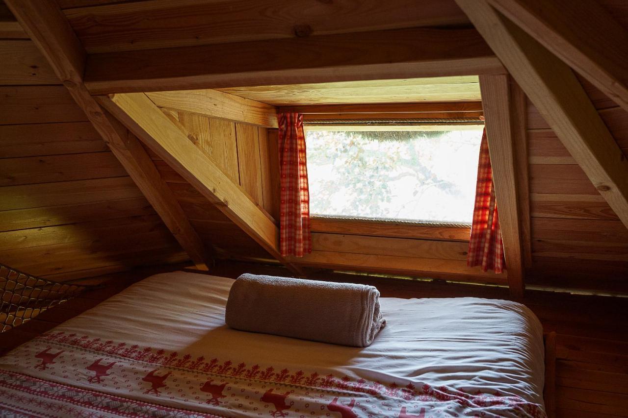 Cabane Perchee Dans Les Arbres Saint-Hilaire-en-Morvan Buitenkant foto
