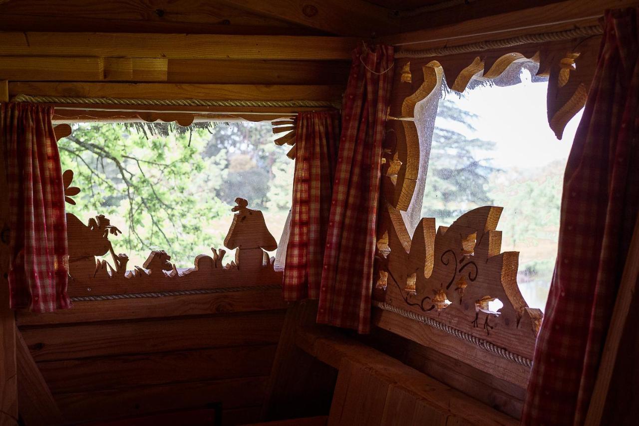 Cabane Perchee Dans Les Arbres Saint-Hilaire-en-Morvan Buitenkant foto