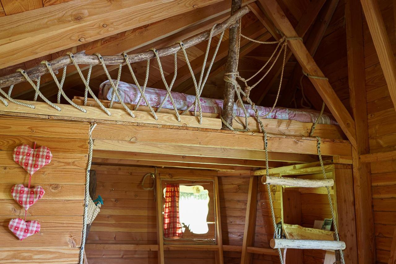 Cabane Perchee Dans Les Arbres Saint-Hilaire-en-Morvan Buitenkant foto