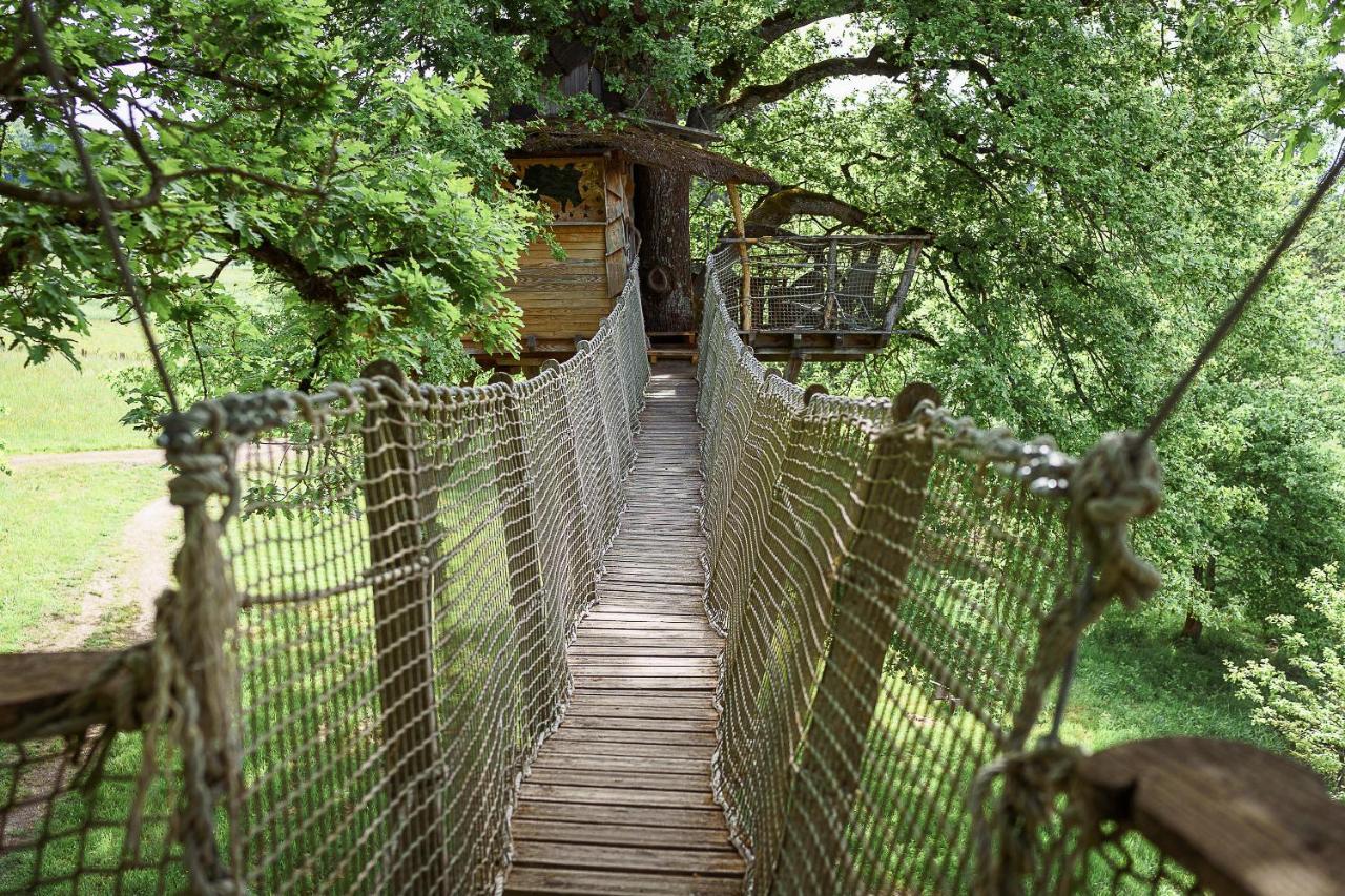 Cabane Perchee Dans Les Arbres Saint-Hilaire-en-Morvan Buitenkant foto