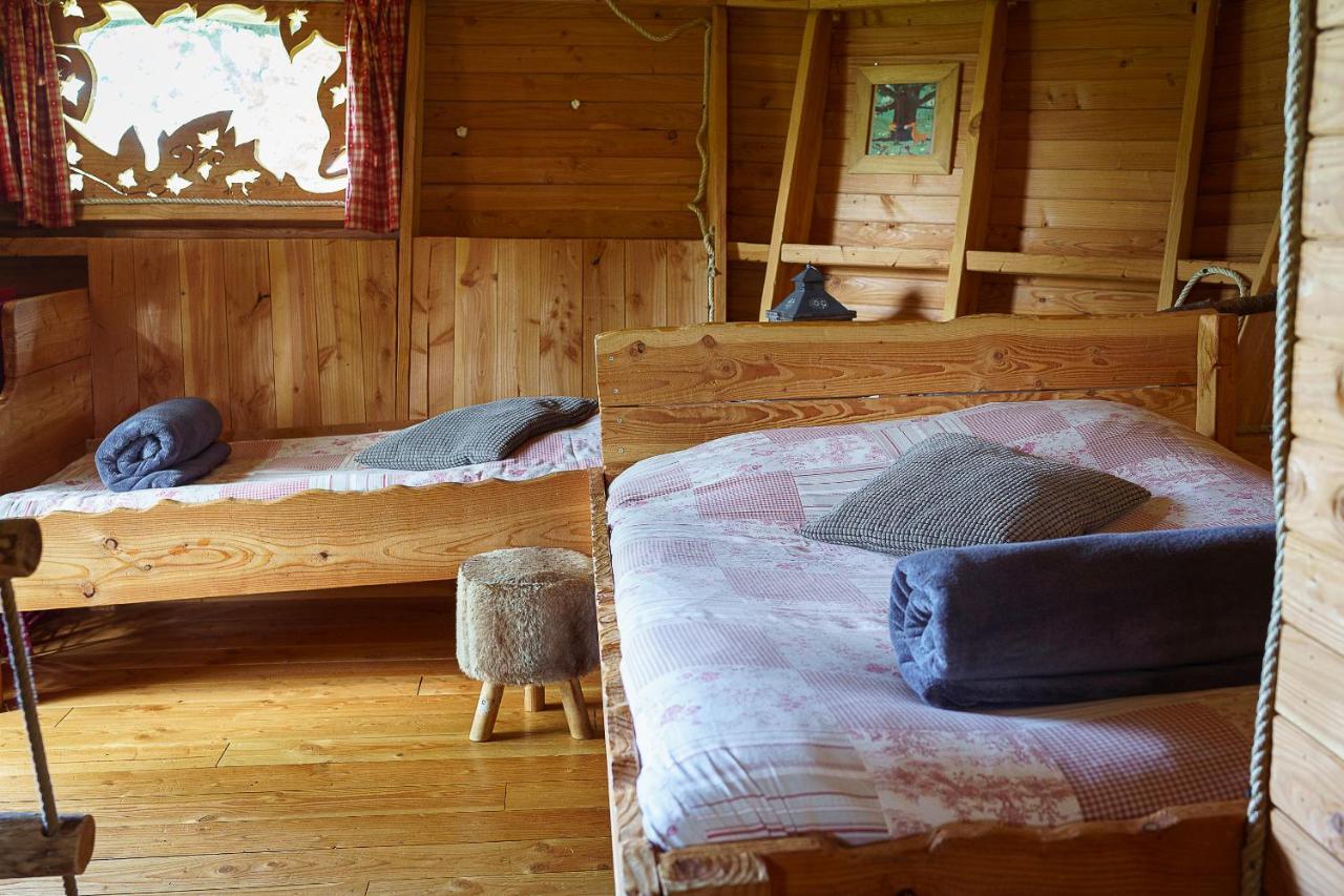 Cabane Perchee Dans Les Arbres Saint-Hilaire-en-Morvan Buitenkant foto