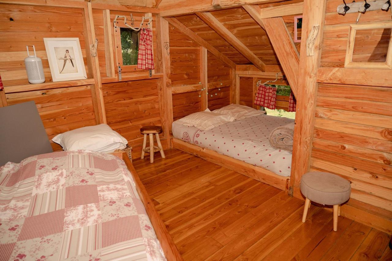 Cabane Perchee Dans Les Arbres Saint-Hilaire-en-Morvan Buitenkant foto